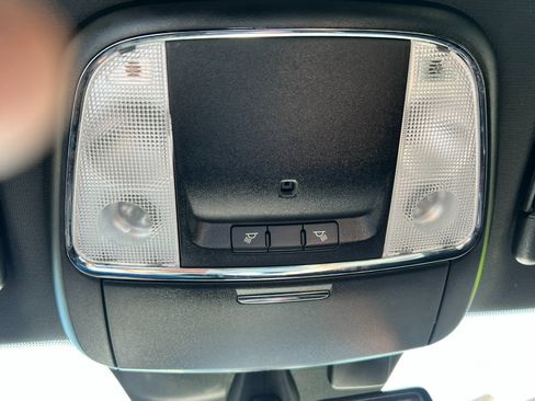 Used 2014 Chrysler 300 image 22