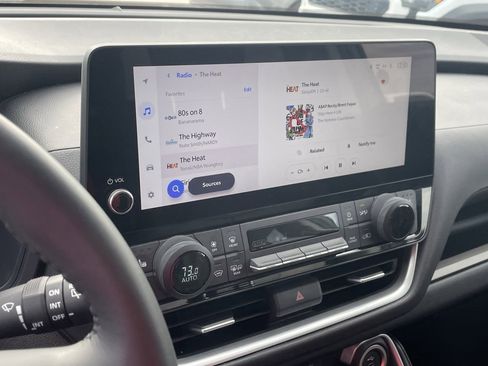 Used 2025 Toyota Grand Highlander AWD image 5