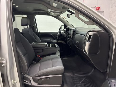 Used 2019 Chevrolet Silverado 1500 LT AWD/4WD image 34