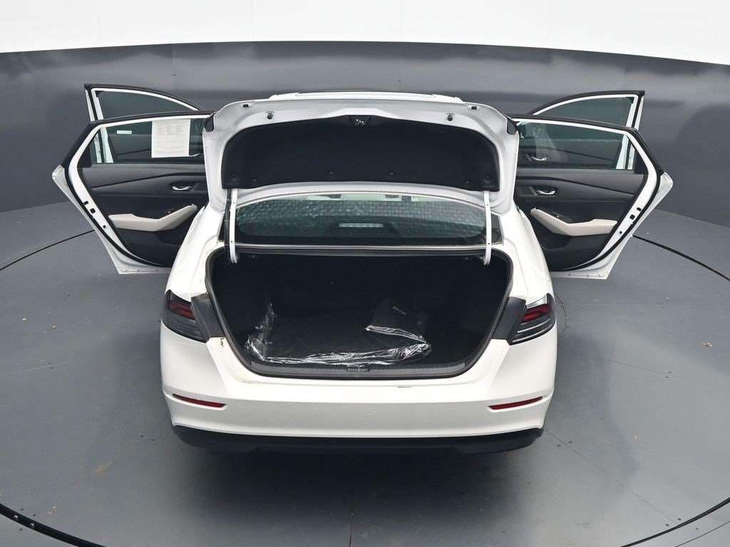 Used 2026 Honda Accord SE image 42