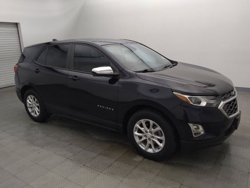 Used 2020 Chevrolet Equinox LS w/ LPO, Chrome Package FWD image 11