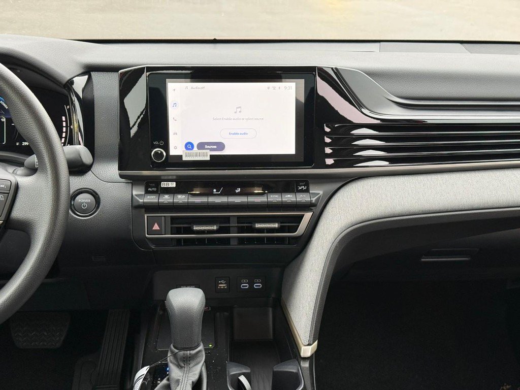 Used 2026 Toyota Camry LE FWD image 9