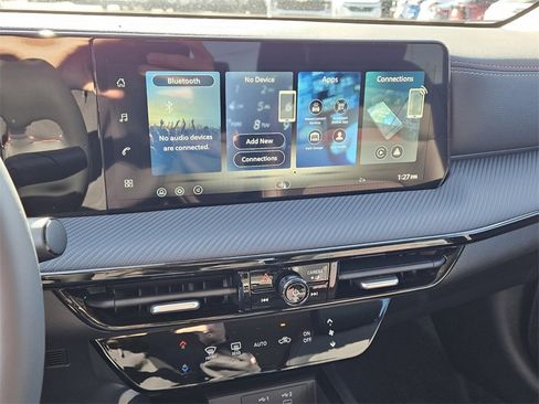 New 2026 Nissan Kicks SR image 20