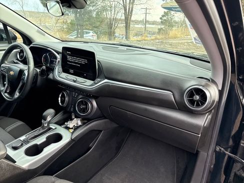 Used 2025 Chevrolet Blazer LT image 29
