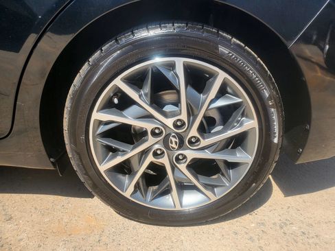 Used 2019 Hyundai Elantra Limited w/ Cargo Package FWD image 57