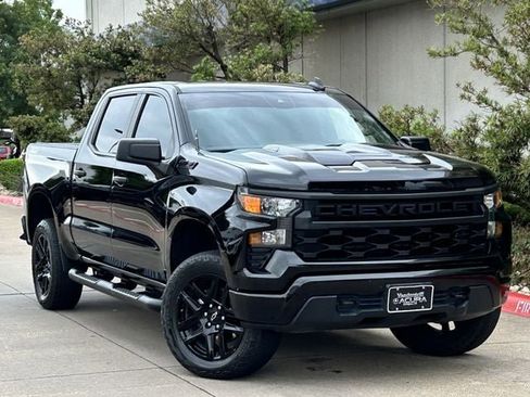 Used 2024 Chevrolet Silverado 1500 Custom Trail Boss w/ Turbomax Blackout Package image 2