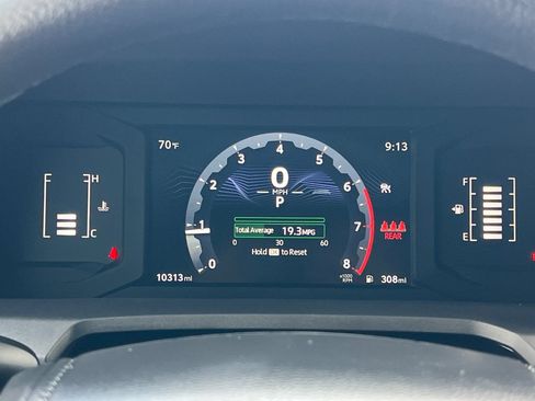 Certified 2025 Toyota Tacoma SR5 w/ SR5 Upgrade Package AWD/4WD image 23