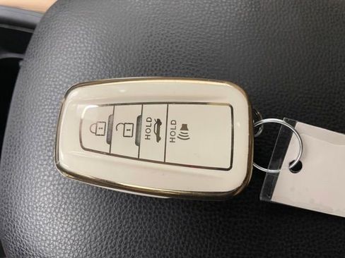 Used 2022 Toyota RAV4 XLE w/ Convenience Package AWD/4WD image 22