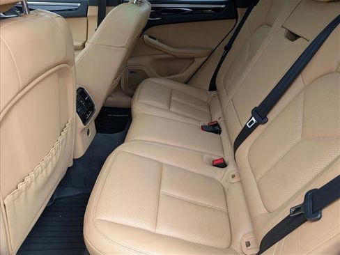 Used 2017 Porsche Macan AWD/4WD image 21