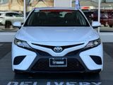 Used 2019 Toyota Camry SE image 4