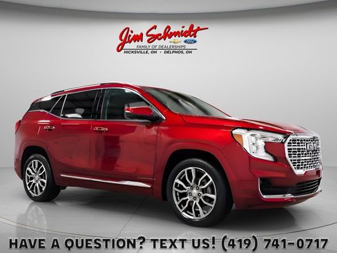 Used 2024 GMC Terrain Denali w/ Denali Premium Package AWD/4WD image 1