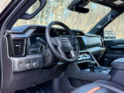 Used 2024 GMC Sierra 1500 AT4 w/ Technology Package image 16