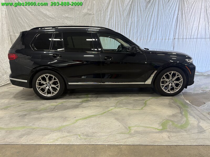 Used 2022 BMW X7 xDrive40i w/ Parking Assistance Package AWD/4WD image 14