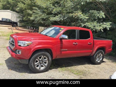Used 2016 Toyota Tacoma Limited w/ Towing Package AWD/4WD image 4
