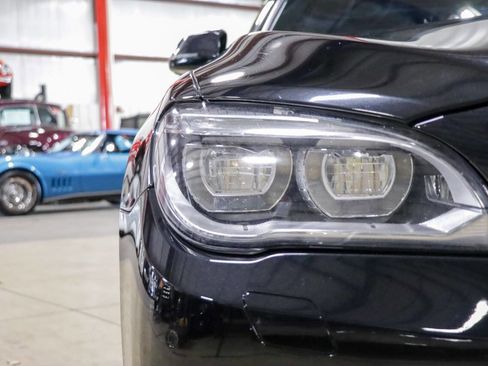 Used 2015 BMW ALPINA B7 xDrive LWB image 32