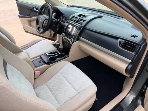 Used 2012 Toyota Camry LE FWD image 20