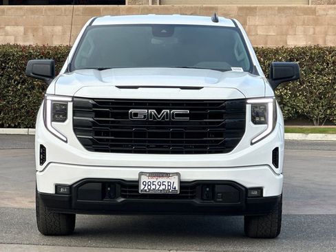 Used 2023 GMC Sierra 1500 Elevation w/ Preferred Package image 9