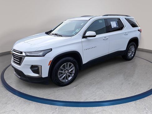 Used 2022 Chevrolet Traverse LT FWD image 1