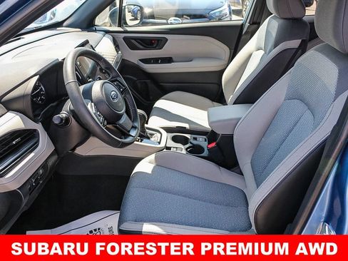 Used 2025 Subaru Forester Premium AWD/4WD image 17