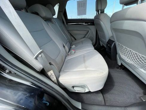 Used 2014 Kia Sorento LX image 16