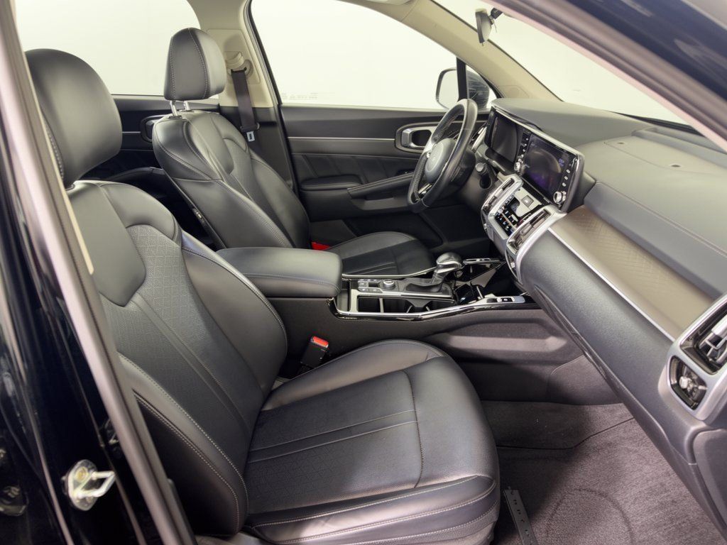 Used 2022 Kia Sorento SX AWD/4WD image 30
