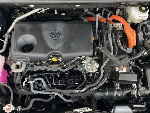 Used 2023 Toyota RAV4 XLE w/ Convenience Package AWD/4WD image 9