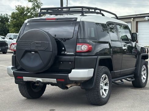 Used 2014 Toyota FJ Cruiser 4WD w/ Convenience Package image 6