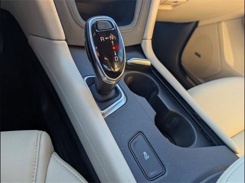 Used 2019 Cadillac XT5 FWD image 13