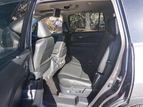 Used 2020 Honda Pilot Touring image 15