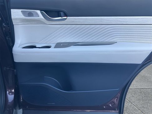 Used 2023 Hyundai Palisade Calligraphy image 46