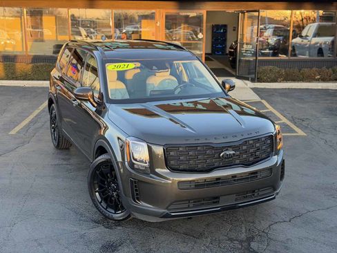 Used 2021 Kia Telluride EX w/ EX Premium Package image 2
