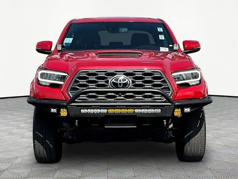 Used 2022 Toyota Tacoma TRD Sport w/ TRD Premium Sport Package AWD/4WD image 2