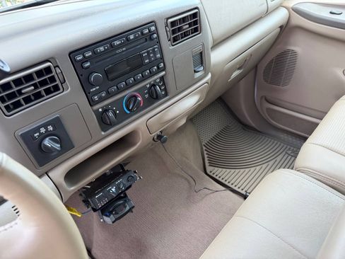 Used 2001 Ford F350 Lariat AWD/4WD image 35
