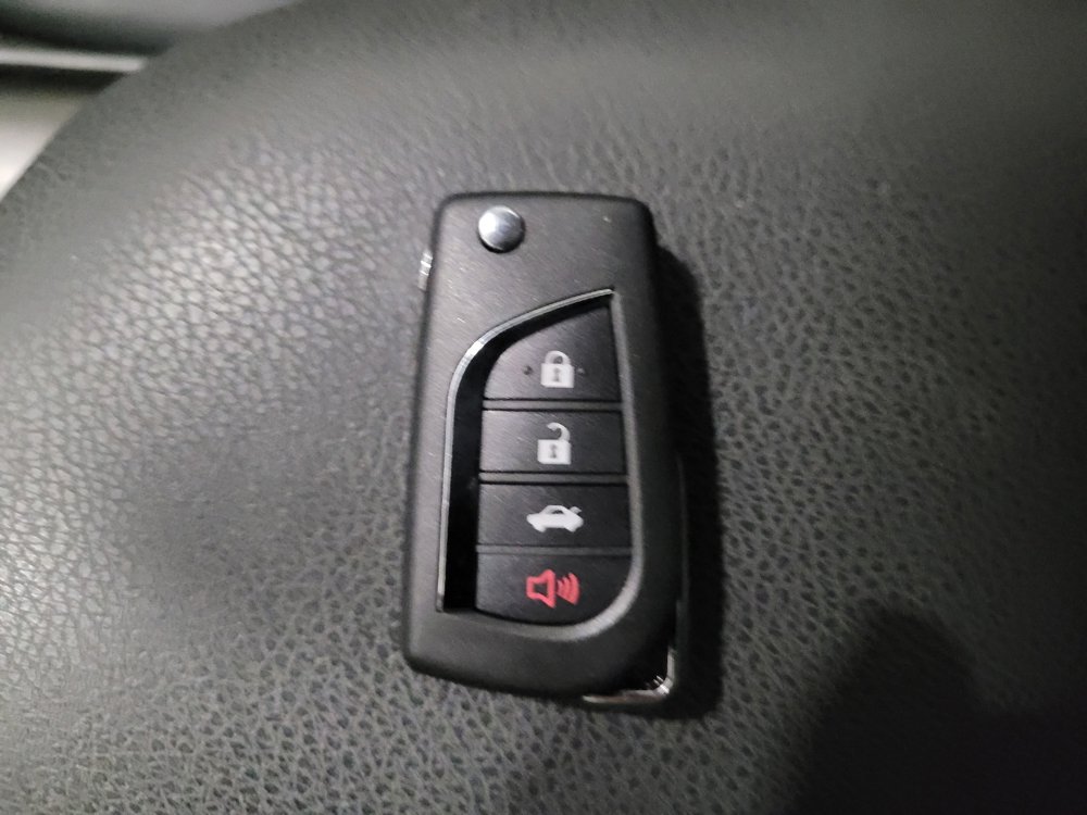 Used 2022 Toyota Camry SE FWD image 32