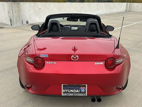 Used 2016 MAZDA MX-5 Miata Grand Touring image 16