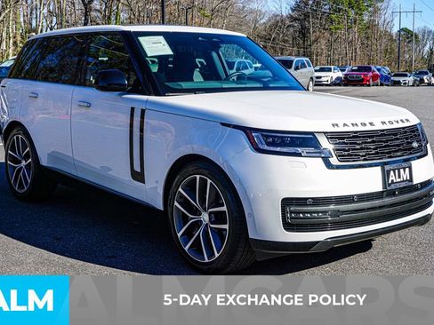 Used 2024 Land Rover Range Rover SE image 3