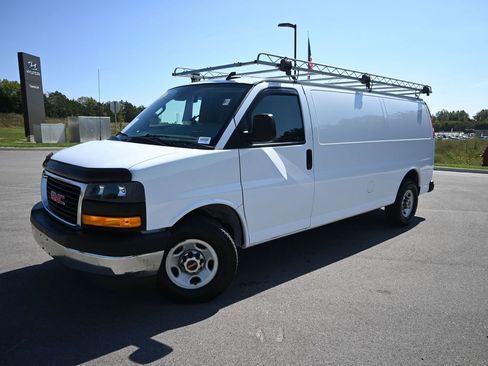 Used 2020 GMC Savana 3500 Extended w/ Driver Convenience Package image 48