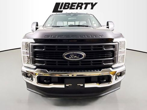 Used 2025 Ford F350 XL w/ 360-Degree Camera Package image 2