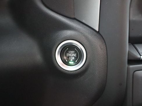 Used 2022 Chevrolet Silverado 1500 Custom Trail Boss AWD/4WD image 12