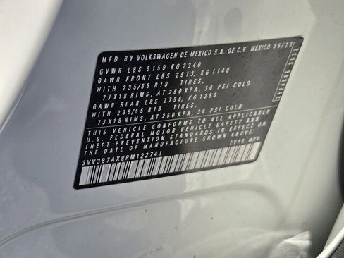 Used 2023 Volkswagen Tiguan SE image 28