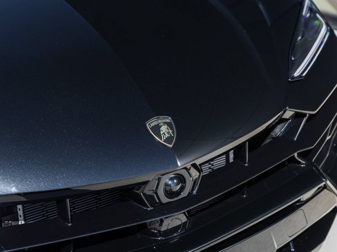Used 2026 Lamborghini Urus SE AWD/4WD image 22