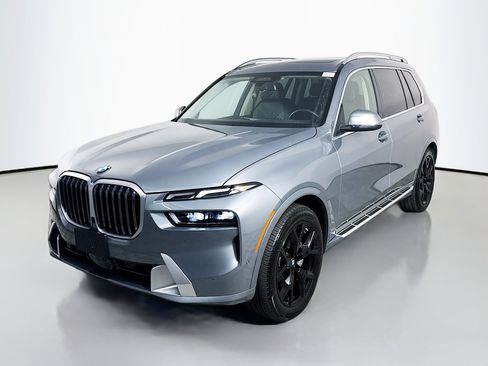 Used 2026 BMW X7 xDrive40i AWD/4WD image 4