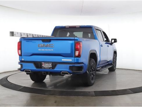 Used 2023 GMC Sierra 1500 Elevation w/ LPO, Elevation Black Package AWD/4WD image 7