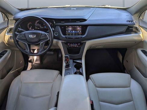 Used 2019 Cadillac XT5 FWD image 14