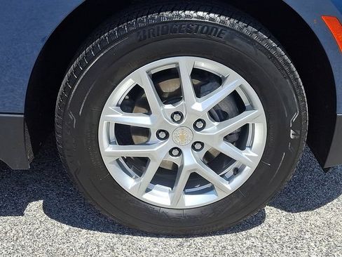 Used 2024 Chevrolet Equinox LS w/ LS Convenience Package AWD/4WD image 11