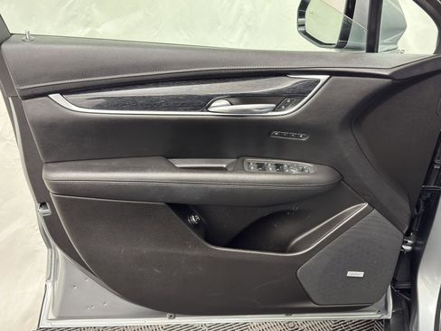 Used 2022 Cadillac XT5 Premium Luxury image 13