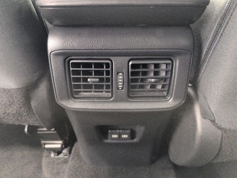 Used 2025 Toyota RAV4 XLE AWD/4WD image 22