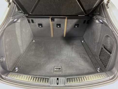 Certified 2023 Porsche Macan image 26