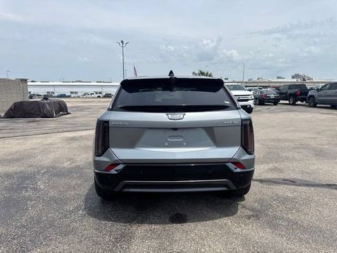 Used 2026 Cadillac Optiq Sport 2 w/ LPO, Floor Liner Package AWD/4WD image 6