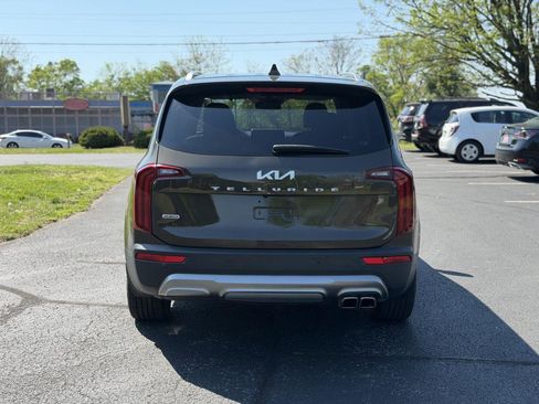Used 2022 Kia Telluride S image 4